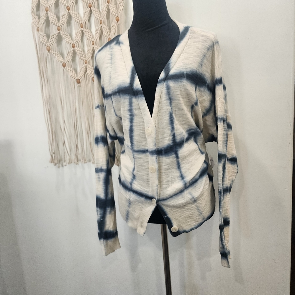 [ Time& True] New with tags attached womens size 16-18 cutest button up Cardigan